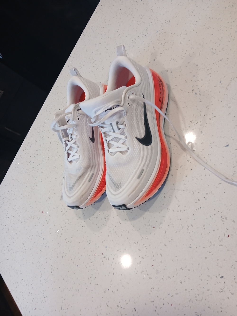 Size 9 - Nike Vomero Plus White Bright Crimson